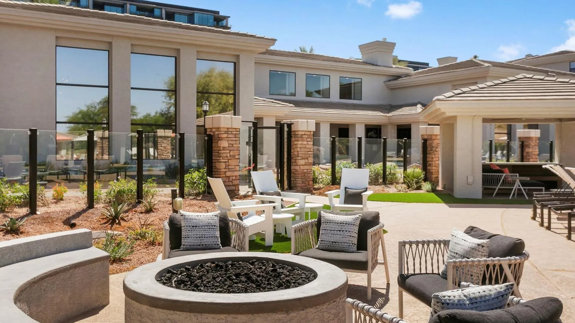 סקוטסדייל Cozysuites At Kierland Commons With Pool #16