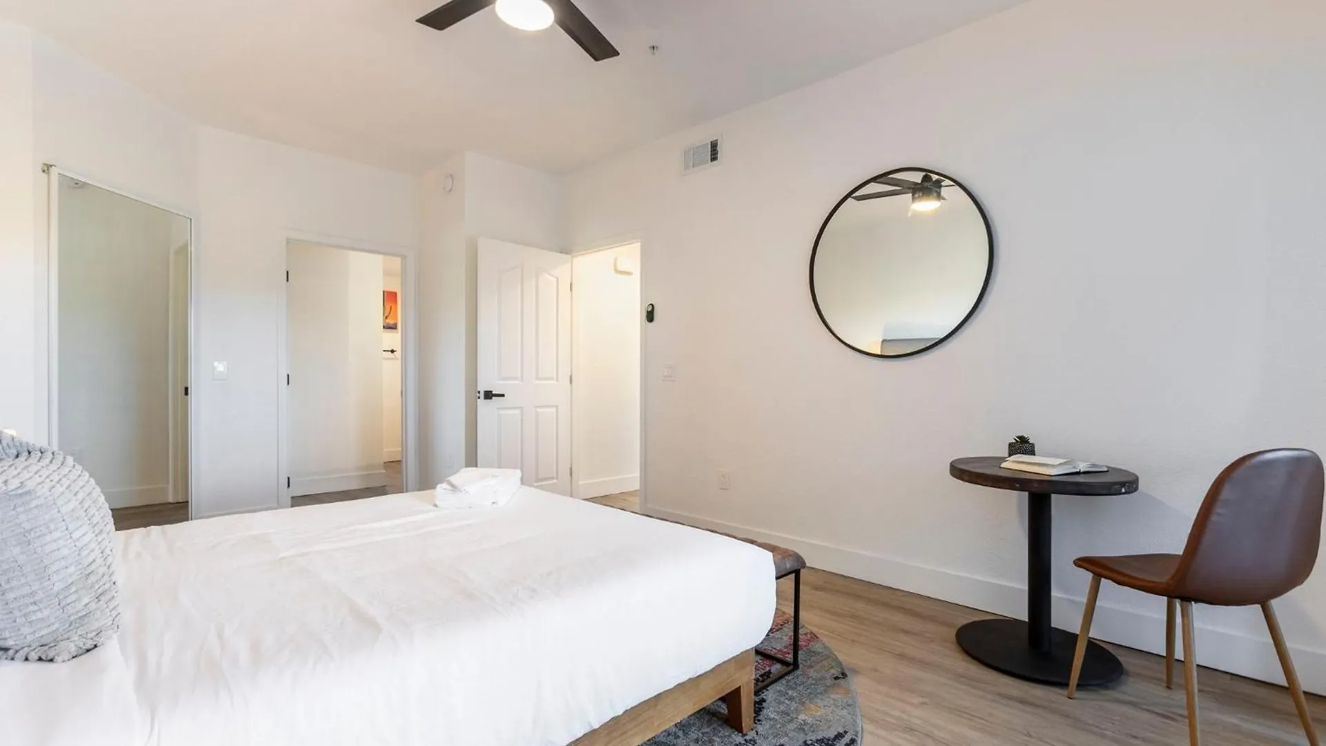 סקוטסדייל Cozysuites At Kierland Commons With Pool #16 0*,